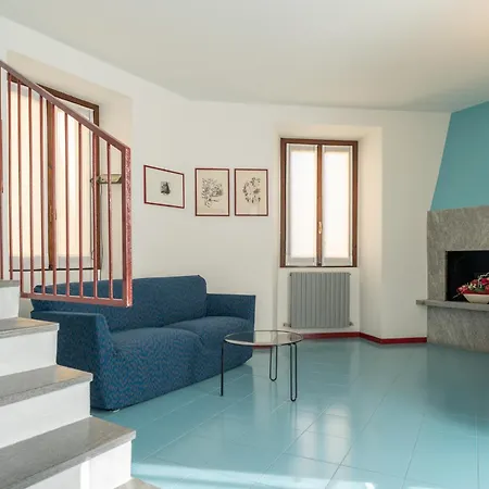 Casa Rossella - Charming Retreat In Rancio Apartment *